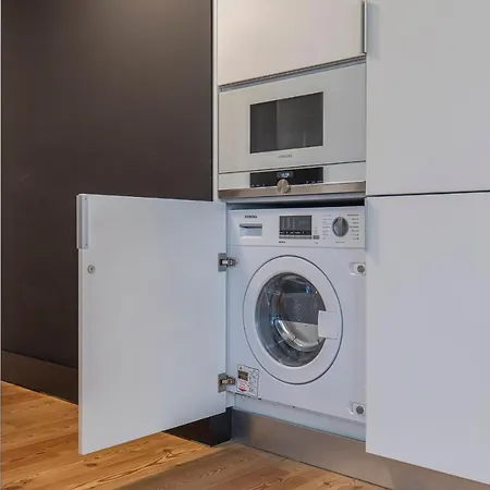 Two Bedroom With Ac In Baixa By Lovelystay * 리스본
