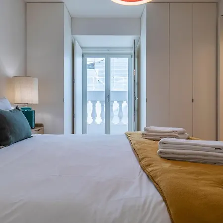 Two Bedroom With Ac In Baixa By Lovelystay Apartmán