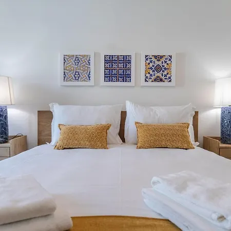 Two Bedroom With Ac In Baixa By Lovelystay Lisbona