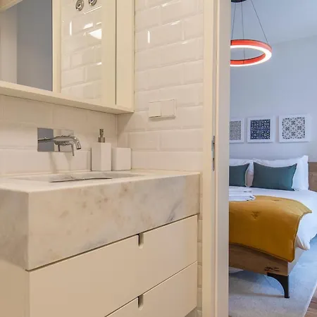 Two Bedroom With Ac In Baixa By Lovelystay Appartamento