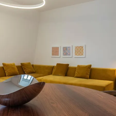 Two Bedroom With Ac In Baixa By Lovelystay *