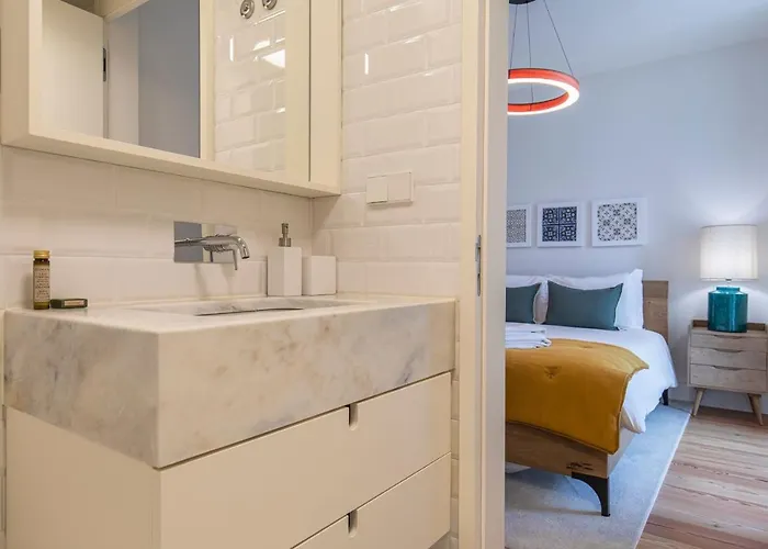 Stunning In Heart Of By Lovelystay 아파트
