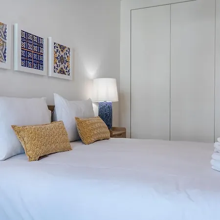 Appartamento Two Bedroom With Ac In Baixa By Lovelystay *
