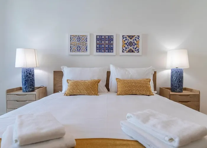 Stunning In Heart Of By Lovelystay Lisboa